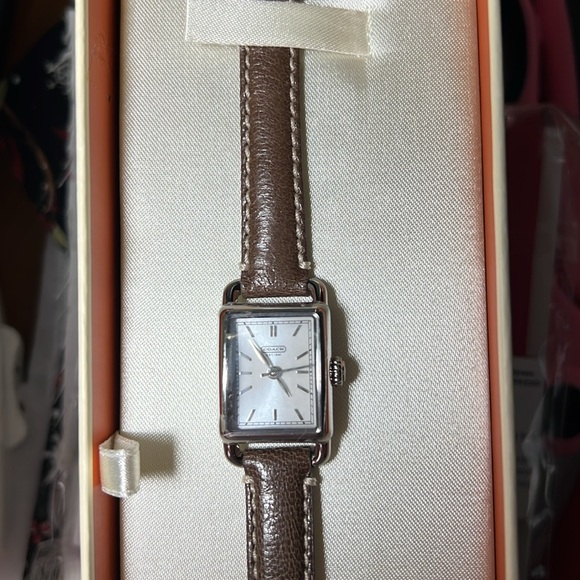 Coach watch with leather band - Picture 12 of 15